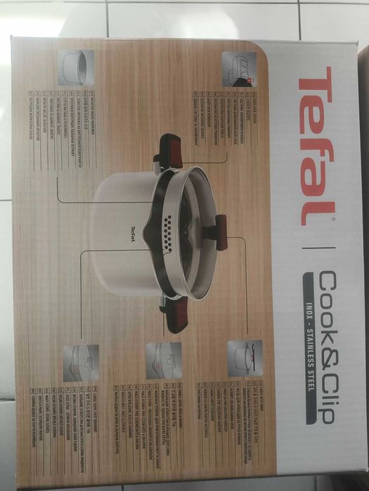 Zestaw garnków z pokrywkami TEFAL COOK&CLIP - 10 elementów