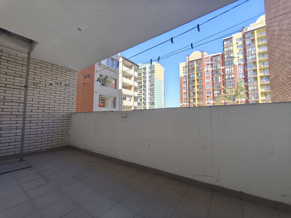 Трьохкімнатна 123 м.кв. з ремонтом Тургенівська