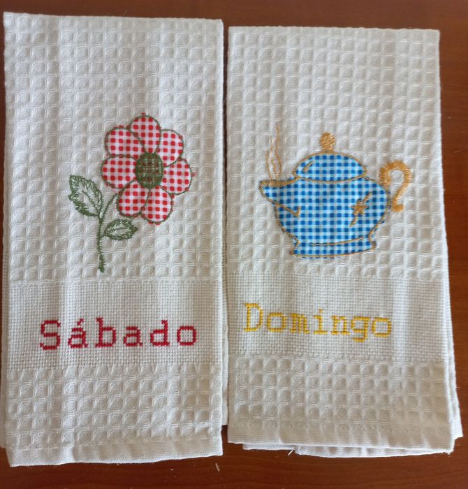 Panos de cozinha bordados