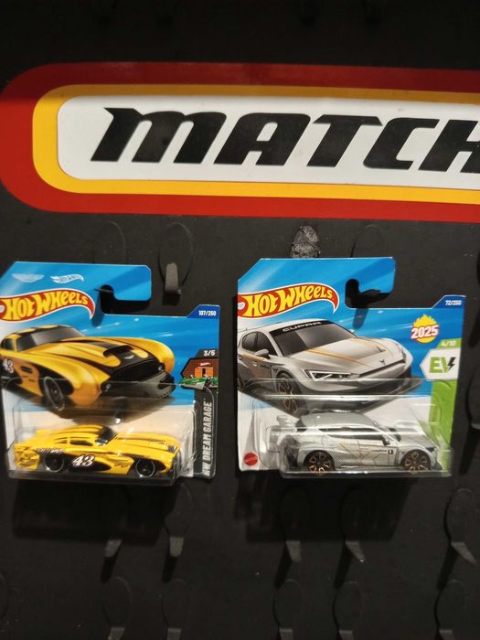 Miniaturas hotwheels 2025 e 2026