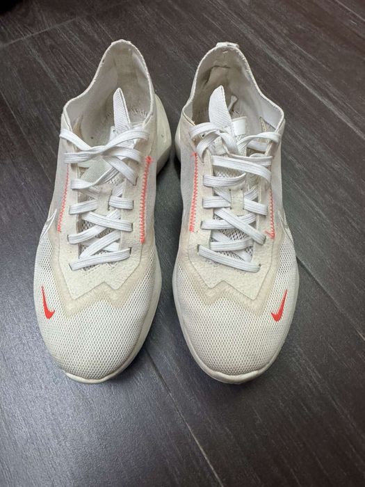 Женские кроссовки nike