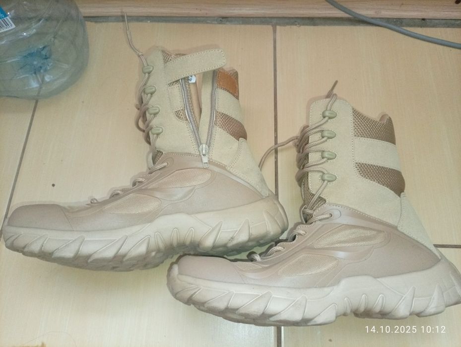 Демі ботінки,Берці