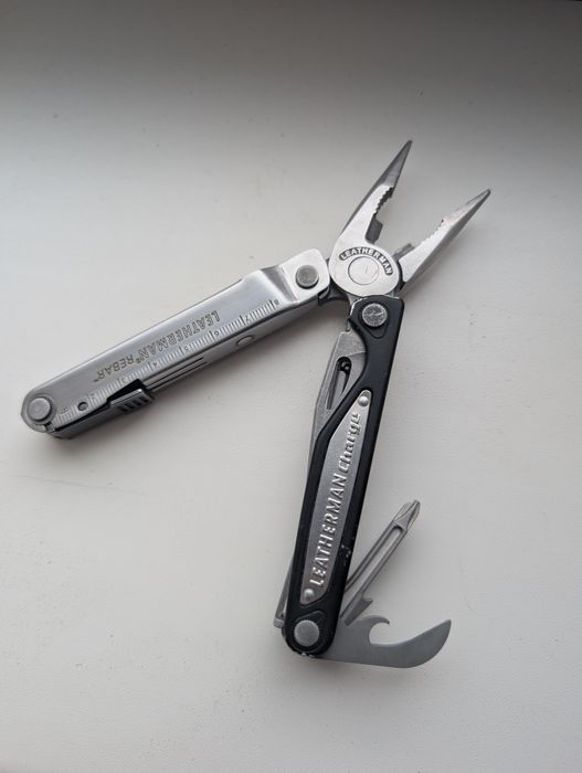 Leatherman wave.