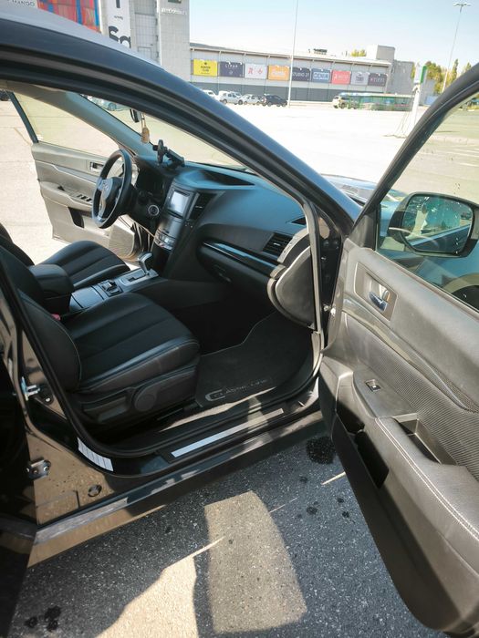 Subaru Outback 2014