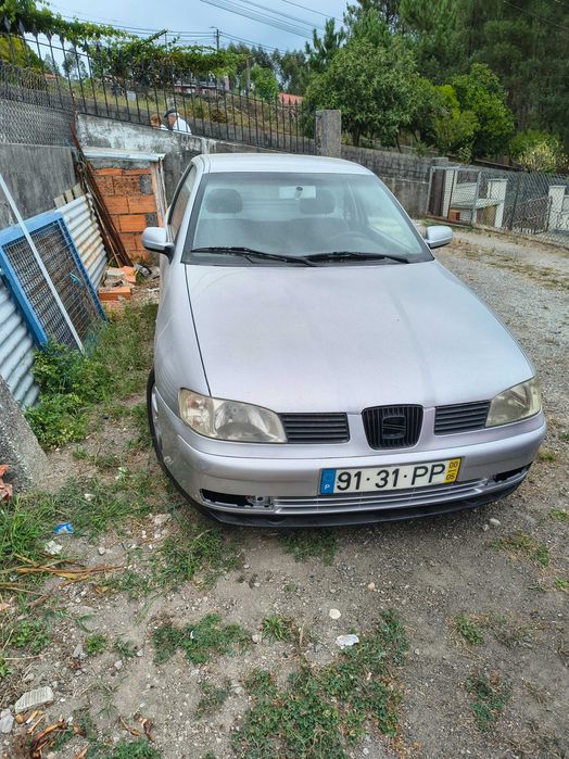 Vendo SEAT Ibiza 1.9 comercial
