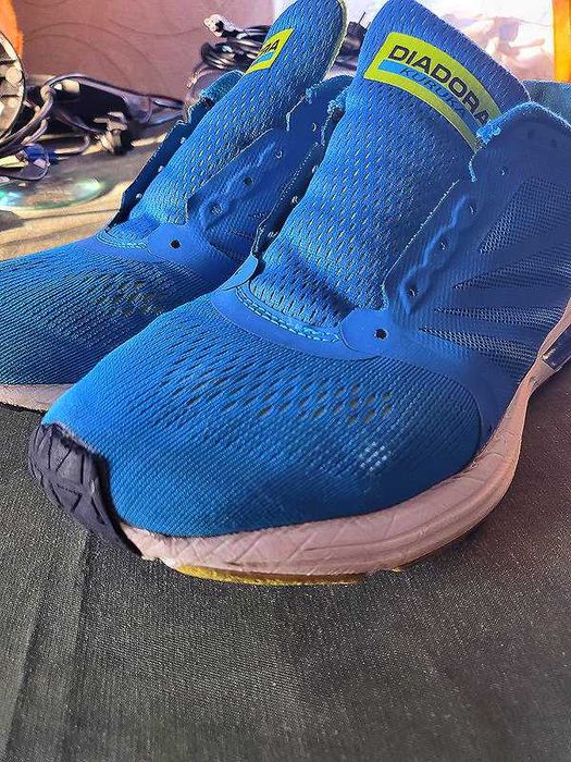 Кросівки Diadora чоловiчi вживанi