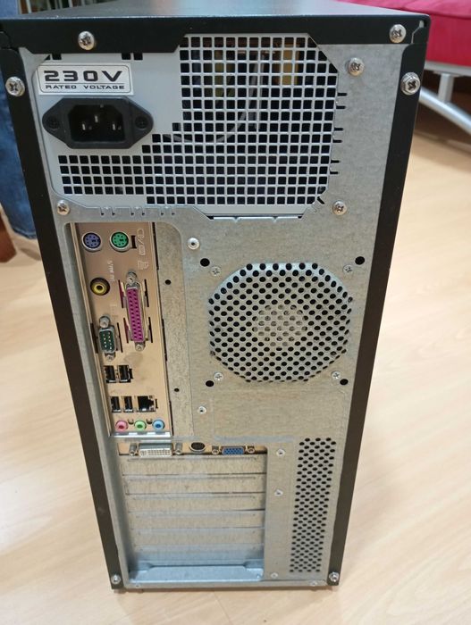 Computer Case446638423373271041
