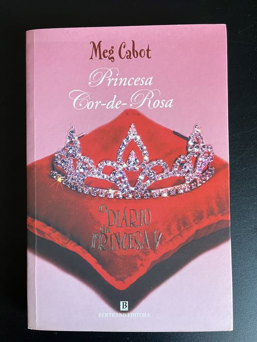 Livros variados em português