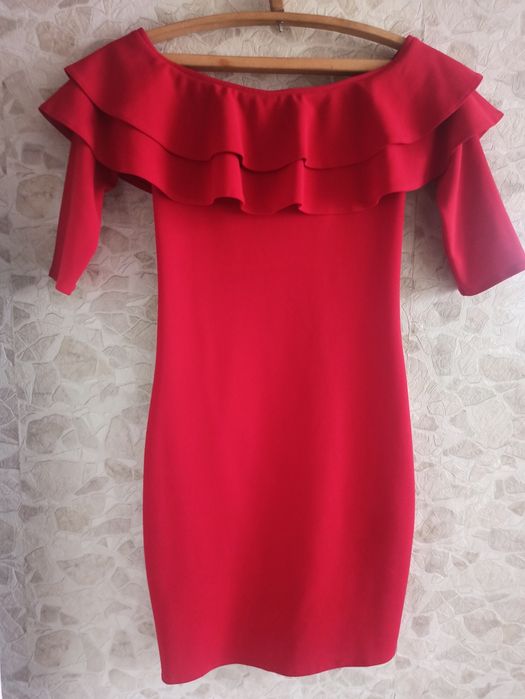 Продам гарну сукню (розмір 42- 44(S)