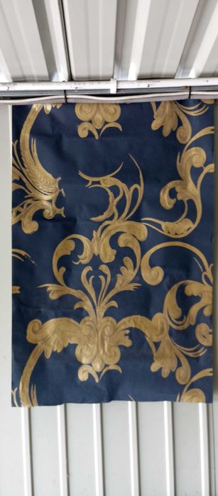 Tapeta z złotym wzorem