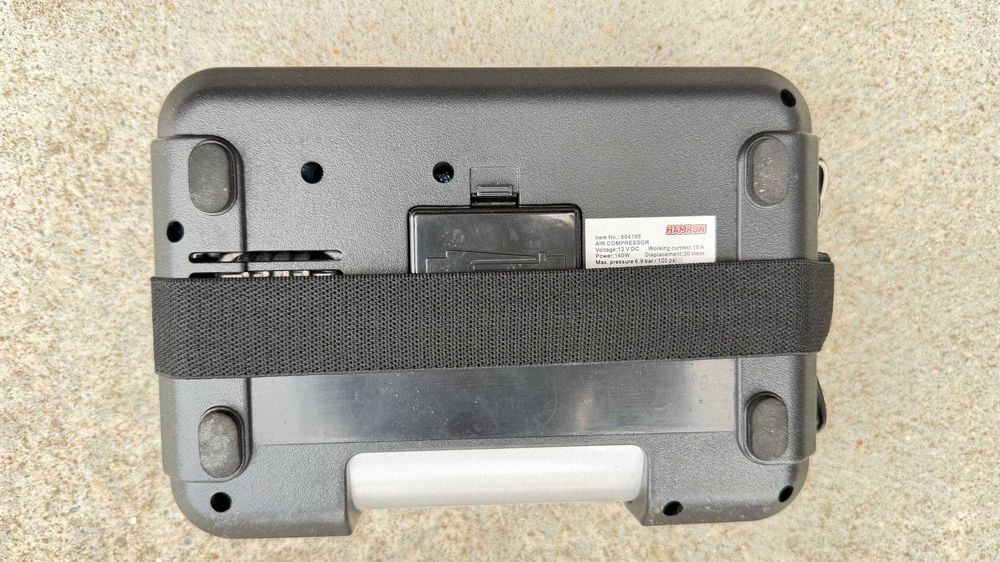 Kompresor samochodowy 4 w 1  12V D /15A /140W