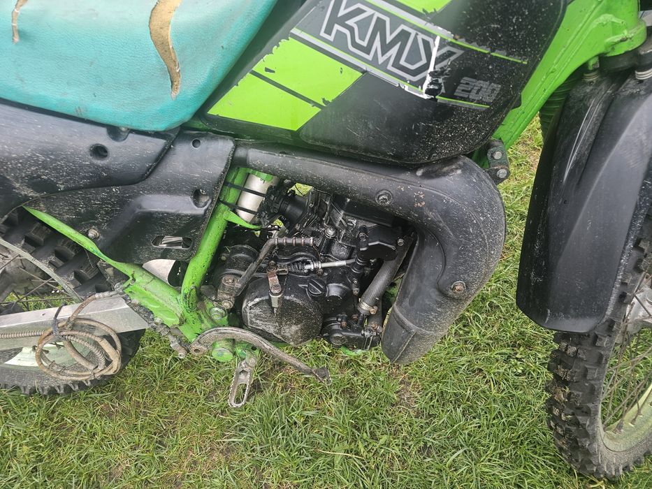 Kawaski kmx 200 .nowe opony