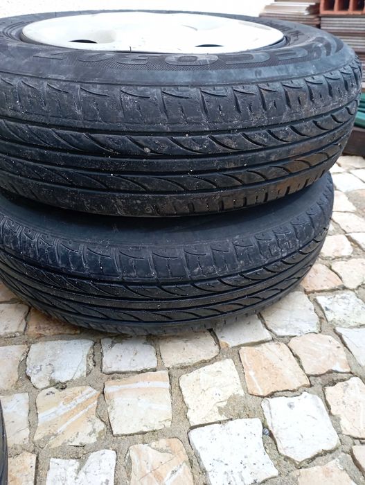 4 Pneus 155 80 r13 ,4 jantes e 3 tampoes