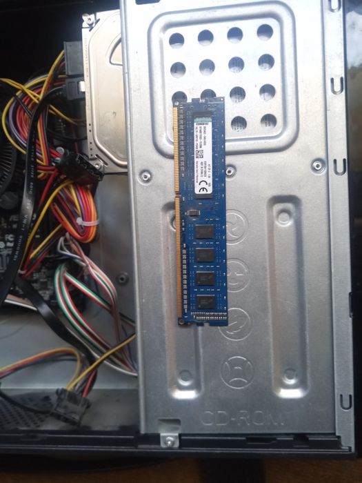 Системний для роботи, і інтернета