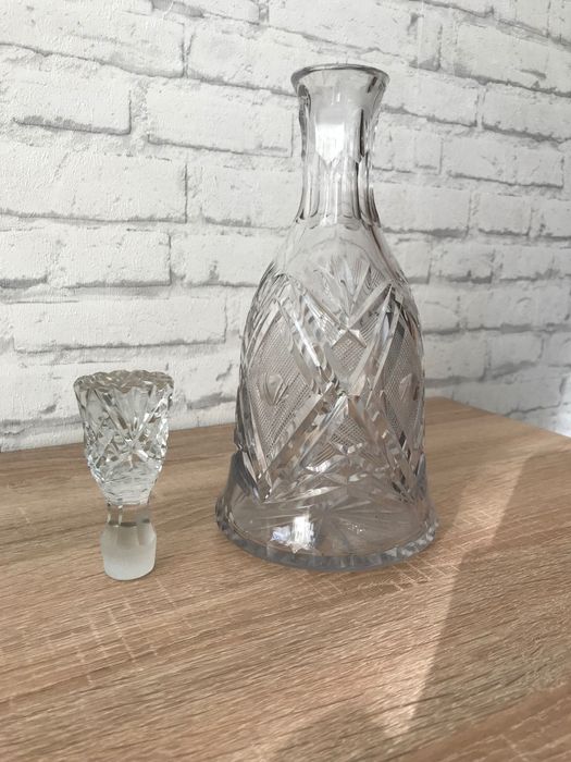 Kryształowa karafka PRL