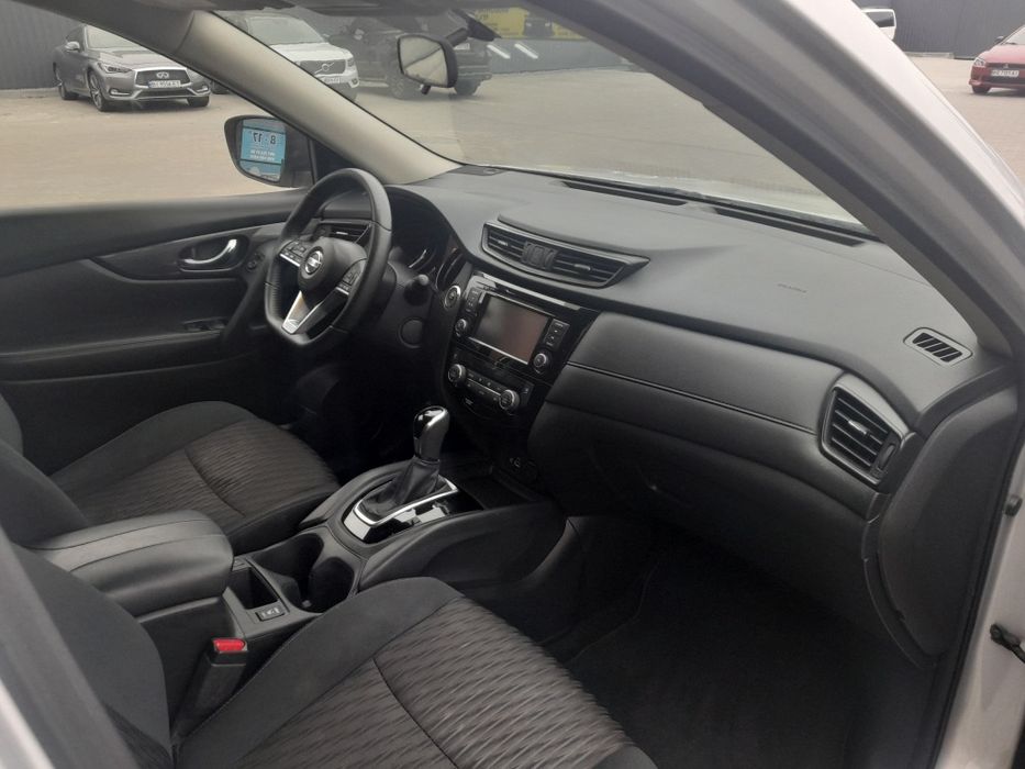Nissan Rogue 2.5 бензин