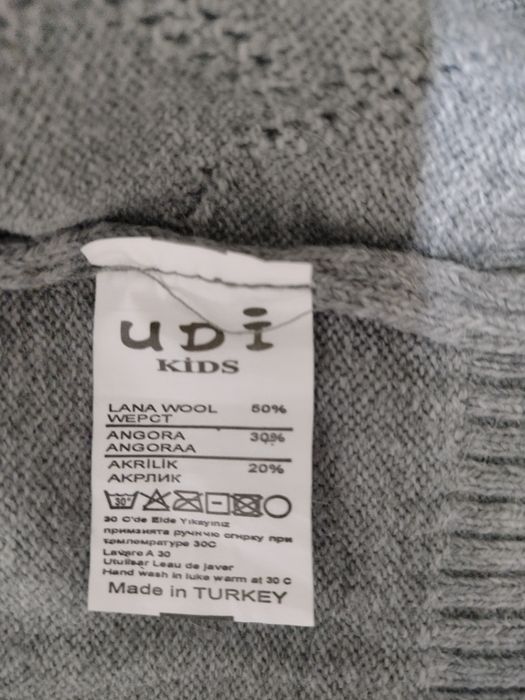 Продам сіру кофту р. 140-146