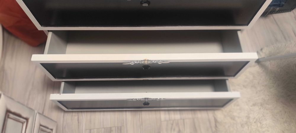 Komoda z 4 szufladami