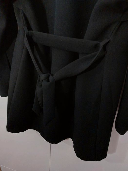 Płaszcz Mohito 36 lekki wiosenny jesienny elegancki
Stan idealny, żadn