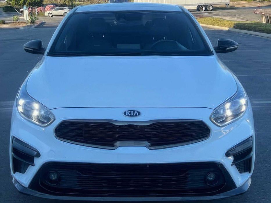 Шукаєш авто з мінімальним першим внеском? Ми підберемо для тебе найкращий варіант! Понад 4000 авто в наявності та більше 500 на підході. Кредитування з першим внеском лише 10% та пільговим періодом 0.01%. Пиши нам для консультації та бронювання!