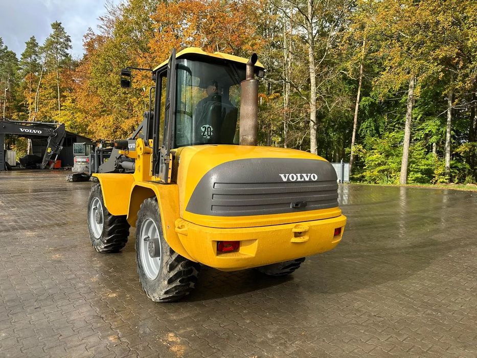 Volvo L40B / V  Ładowarka kołowa Volvo L40B   2004r. ładny stan