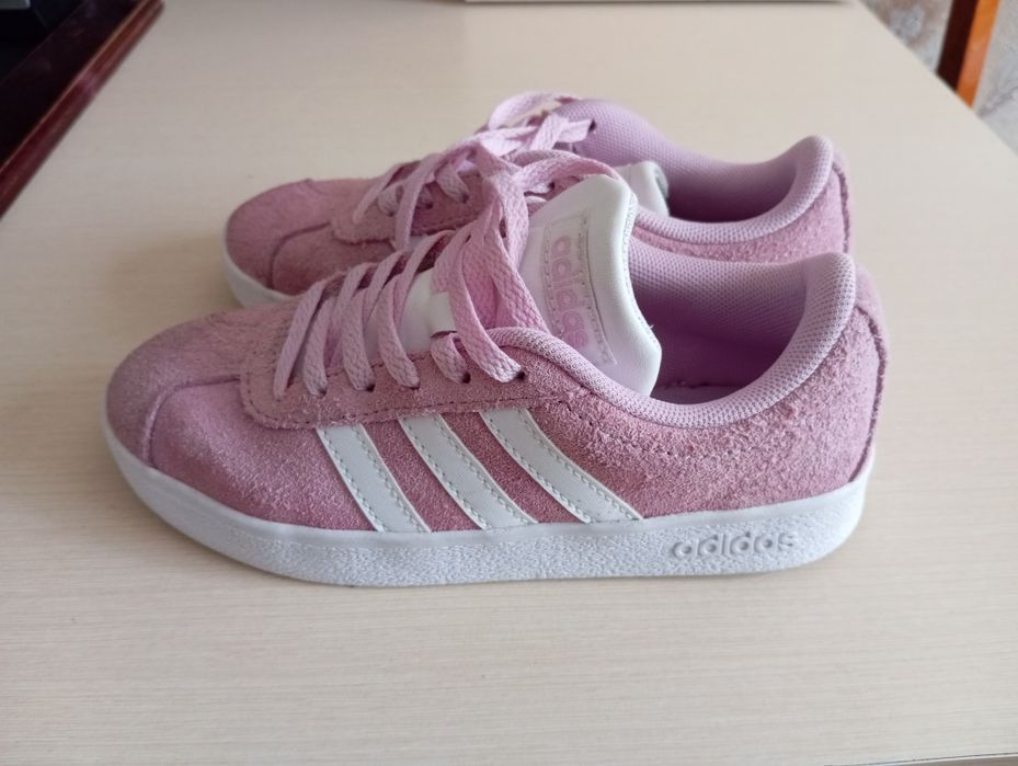 Кросівки для дівчинки