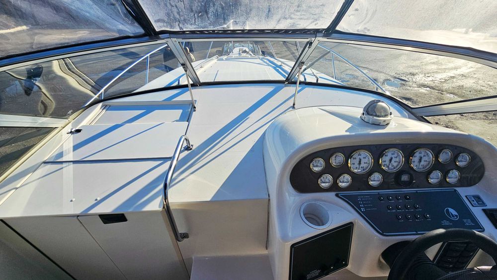 Катер Monterey 276 CR с лафетом в идеальном заводском состоянии