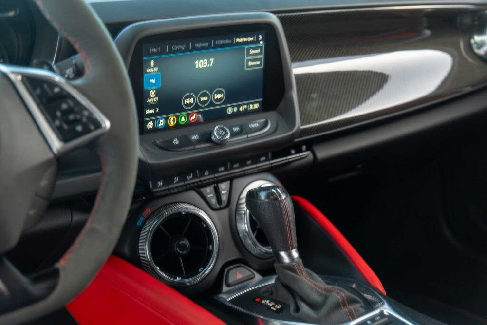 Chevrolet Camaro      2020