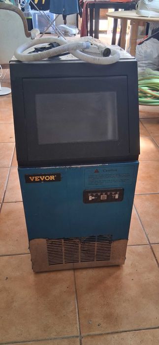 Maquina Gelo Profissional - Para Cafe ou Bar