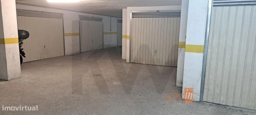 New Box Garage / Storage Unit