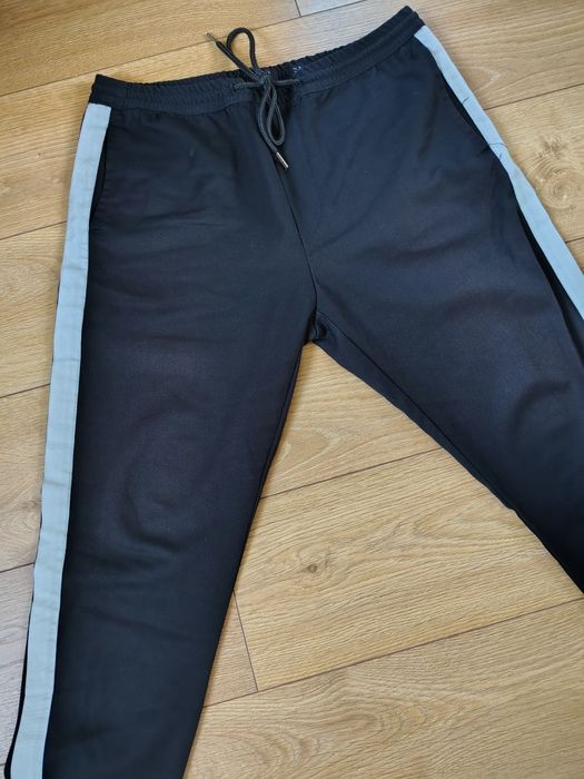 Spodnie męskie Pull & Bear rozmiar L 34