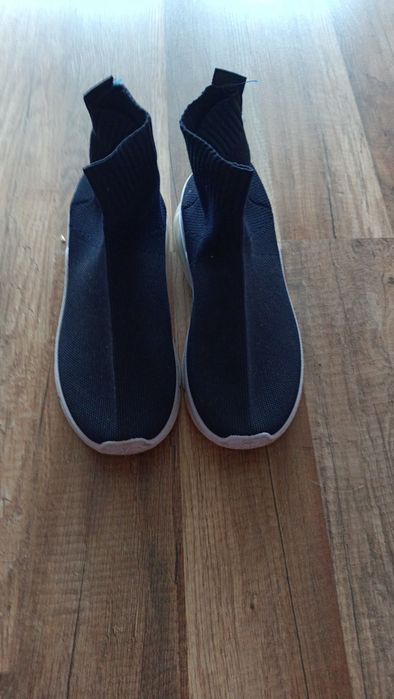Buty sportowe 36 (czyszczenie szafy)