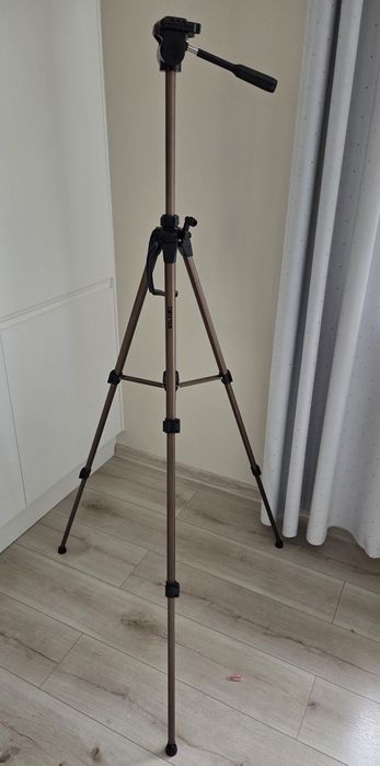 Statyw trójnóg Camrock wysokość około 160cm do aparatu lub kamery