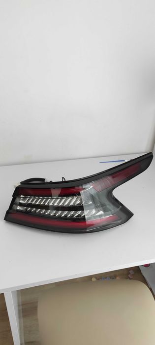 Фонарь нісан максіма