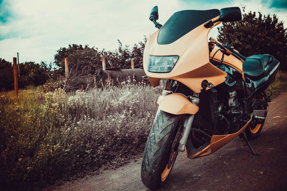 Продам мотоцикл Suzuki RF 600R