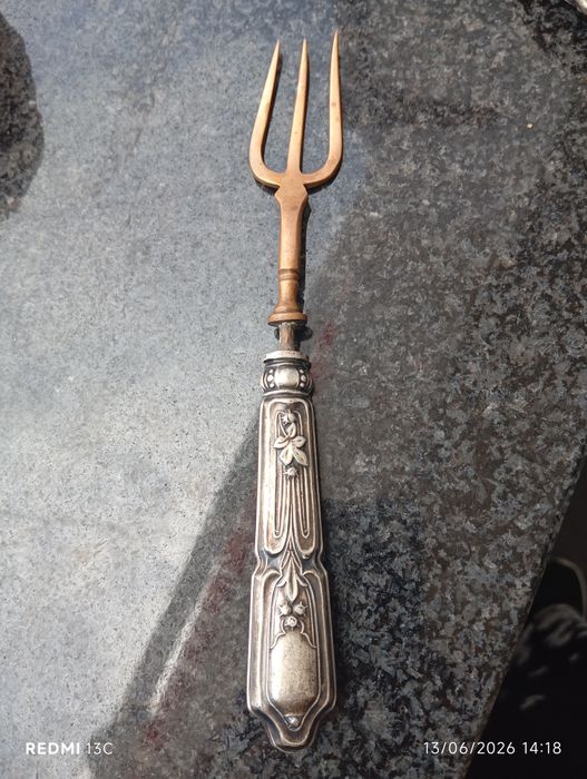 Garfo cobre com cabo prata constrastado