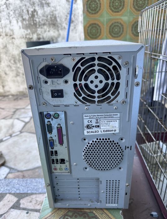 Vendo torre de computador Fujitsu