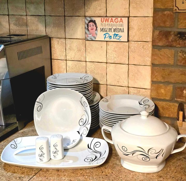 Zestaw obiadowy 43 elementy - na 12 Osób