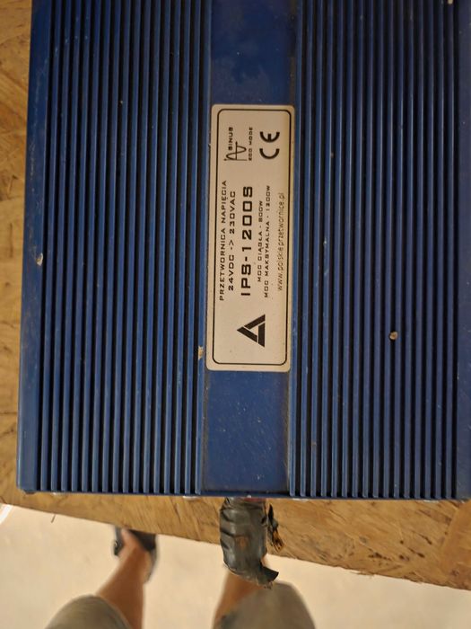Przetwornica z 24V na 230V