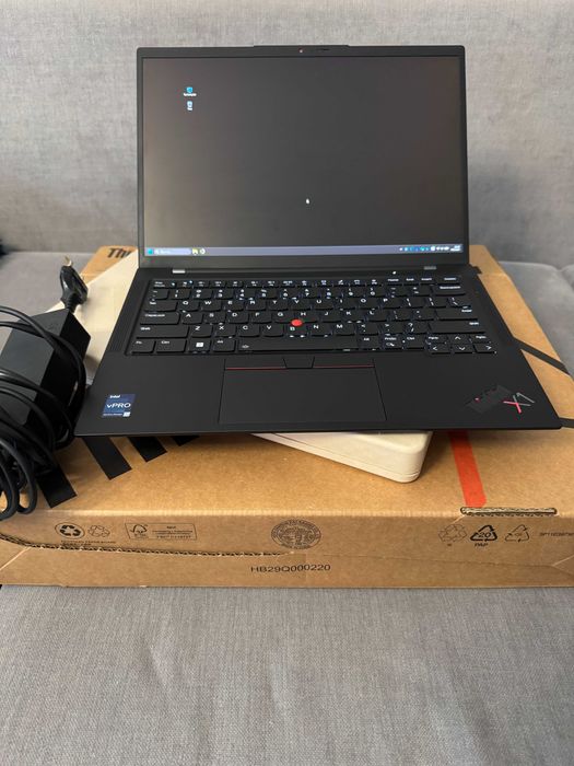 Laptop ThinkPad X1 Carbon - i7 12th, 32GB RAM, 1TG SSD + gratis!