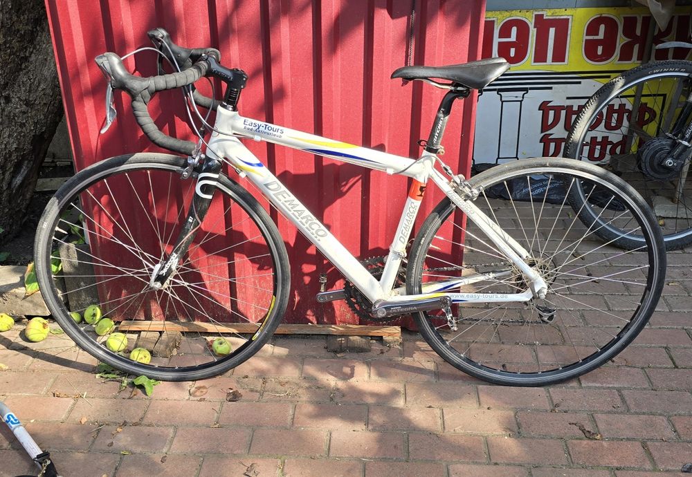 Шосеинний велосипед. Carbon частично