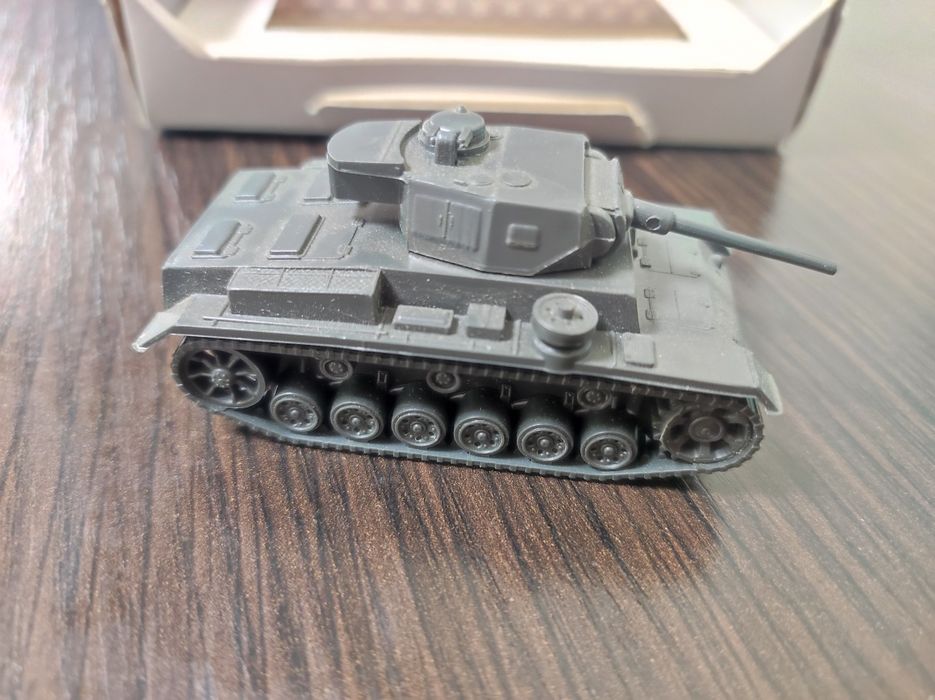 DBGM PANZER III Roco minitanks HO №804