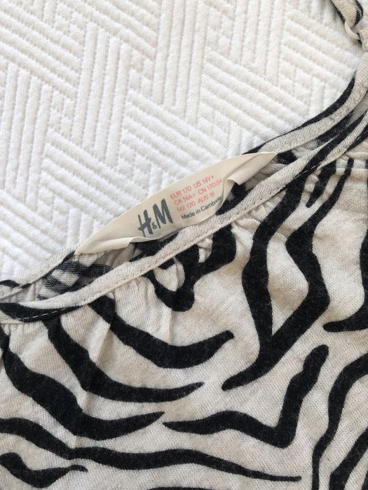 Macacão curto com padrão de zebra da H&M