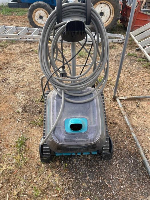 ROBOT limpa fundos piscinas eletrico cnx 4090 Iq Zodiac