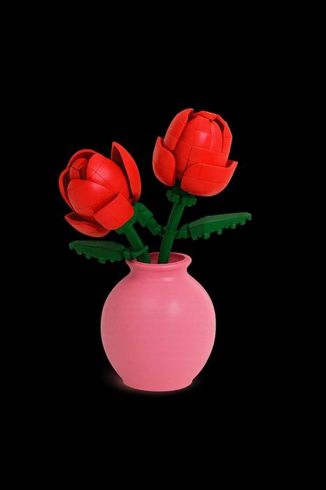 KLOCKI Czerwone róże w wazoniku