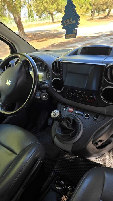 Peugeot Partner 5 lugares versão  longa