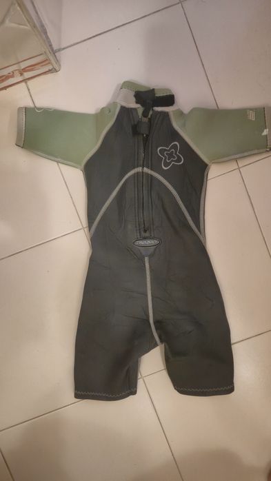 Kit de Praia / Natação Infantil • Fato de Neoprene Tribord + Prancha Bodyboard