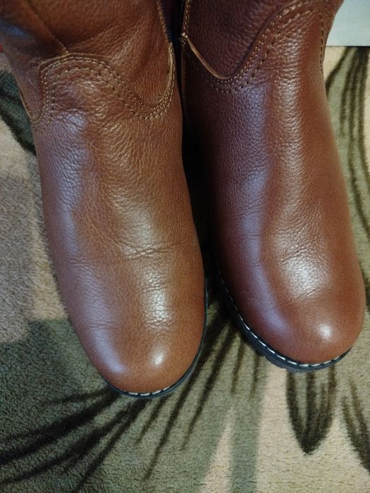 Шкіряні чоботи на хутрі р.40