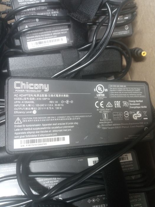 Електрошрот Chicony 20v 6.75a 135w 5.5/2.5 оригінал зарядний пристрій