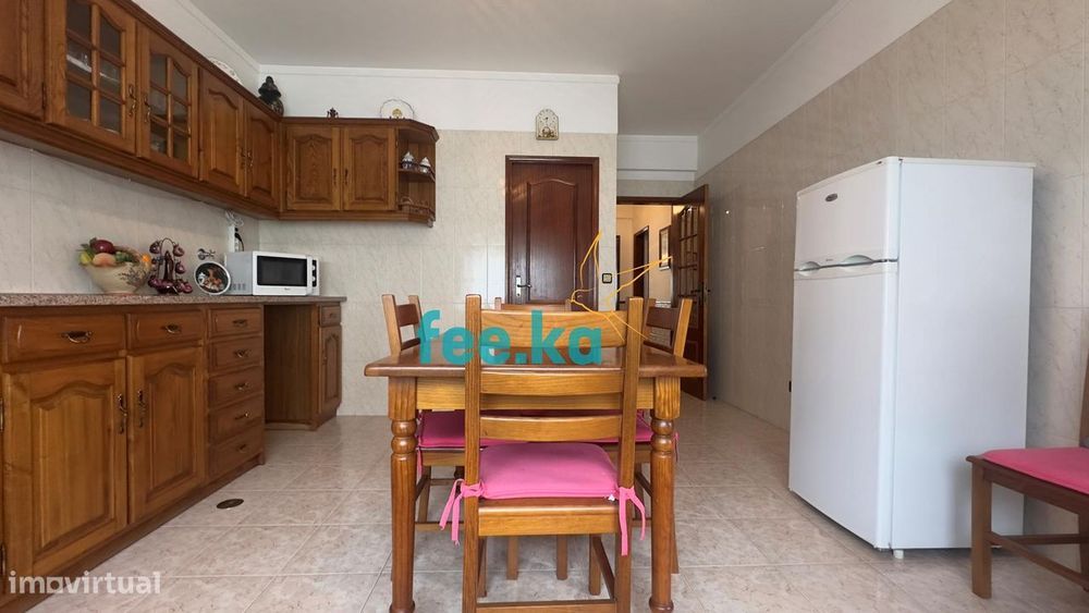 Apartamento T4 com Garagem